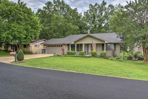 Charming Hot Springs Retreat With Boat Dock!