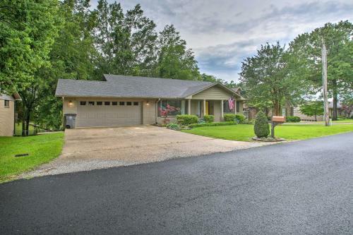 Charming Hot Springs Retreat With Boat Dock!