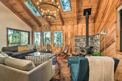 Arnold Cabin Hot Tub, Fire Pit And Epic Views!