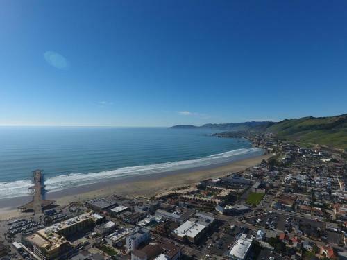 Avila Beach Jewel 5bdrm 2935abd