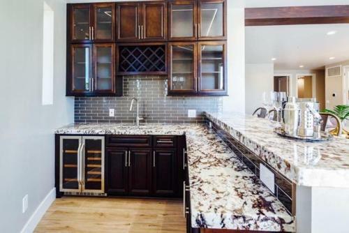 Avila Beach Jewel 5bdrm 2935abd