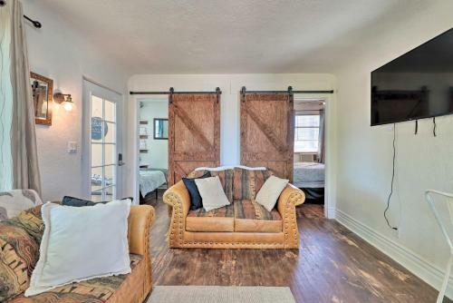Adobe Apartment About 2 Mi To Downtown Phoenix!