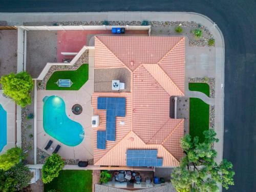 Luxury Phoenix Home Heated Pool & Spa With King Beds