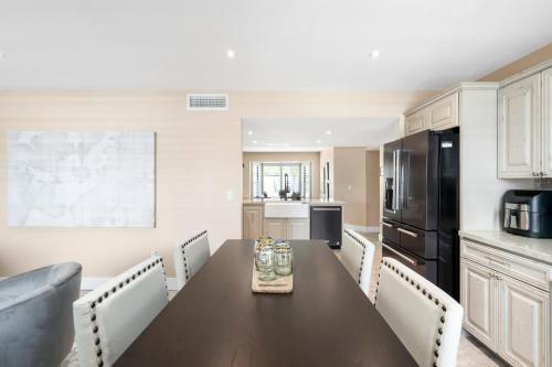 Luxury Phoenix Home Heated Pool & Spa With King Beds