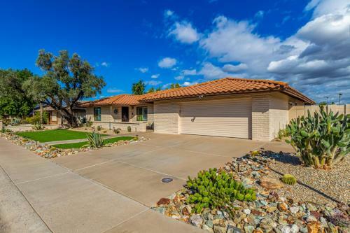 Luxury Phoenix Home Heated Pool & Spa With King Beds