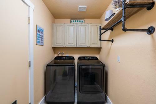 Luxury Phoenix Home Heated Pool & Spa With King Beds