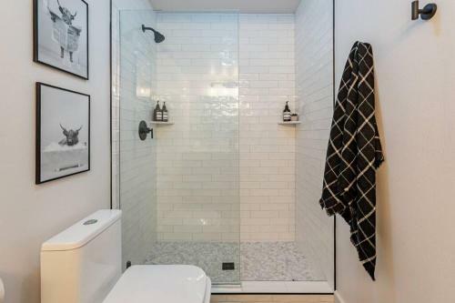 Beautiful Three Bedroom In The Center Of Phoenix