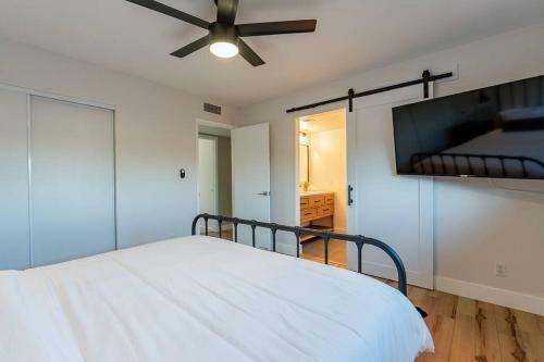 Beautiful Three Bedroom In The Center Of Phoenix