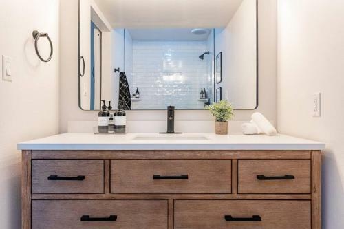 Beautiful Three Bedroom In The Center Of Phoenix