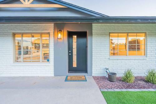 Beautiful Three Bedroom In The Center Of Phoenix