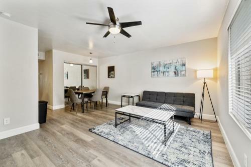 Chic 2 -bedroom Apartment By Staygia