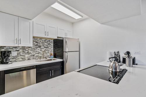 Staygia -modern Newly Renovated 1br Apartment-pool