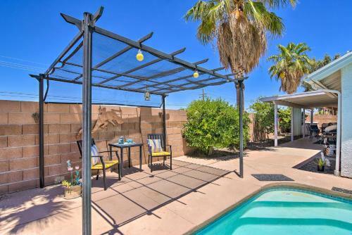 Sun-lit Tucson Digs With Private Pool And Patio!
