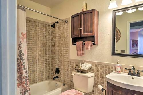 Sun-lit Tucson Digs With Private Pool And Patio!