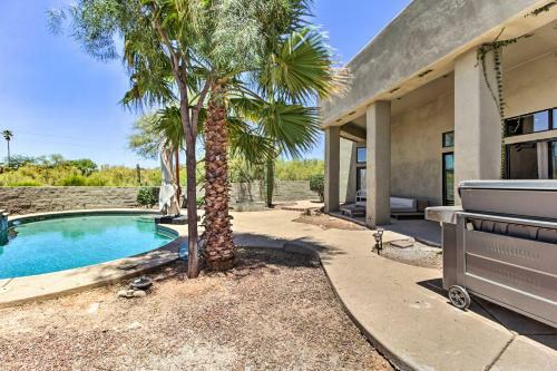 Tucson Desert Oasis With Private Pool And Patio!