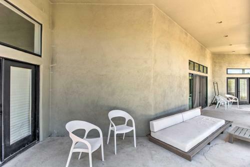 Tucson Desert Oasis With Private Pool And Patio!