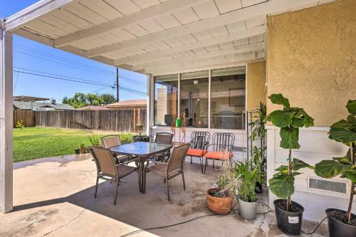 Bakersfield Family Home Private Yard And Patio