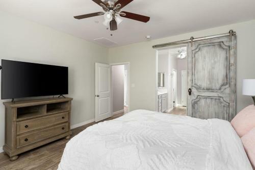 Spacious, Cozy, And Agreeable 3 Bedroom Home