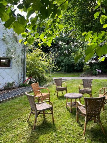 Hostal Maison D'h�tes Le Charme Du Champs Claire