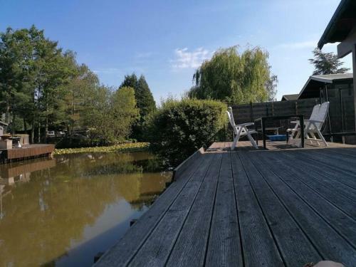 Le Canard: Rustig Genieten Aan Het Water