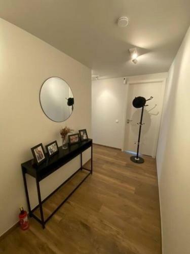 Luxury Apartment. Garden & Terrace. Free Parking.