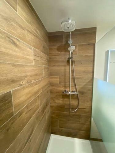 Luxury Apartment. Garden & Terrace. Free Parking.