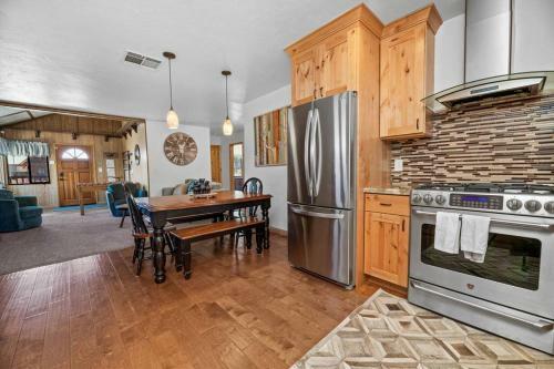 Romantic Family Getaway- With Playground & Firepit