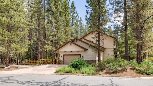 24 - Camp Winterset Cabin
