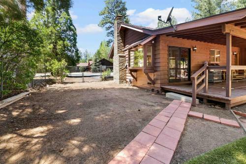 Lakeview Cozy Retreat