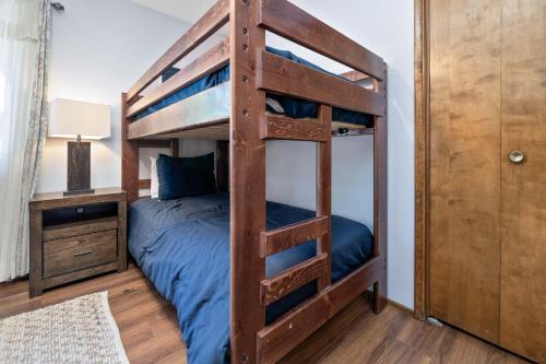 Lakeview Cozy Retreat