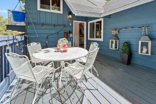 Blue Cozy Cabin