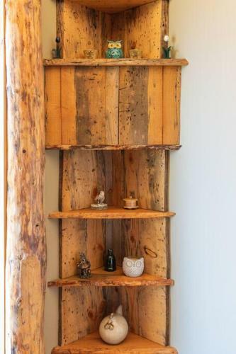 Nena's Nook Moonridge Log Mansion