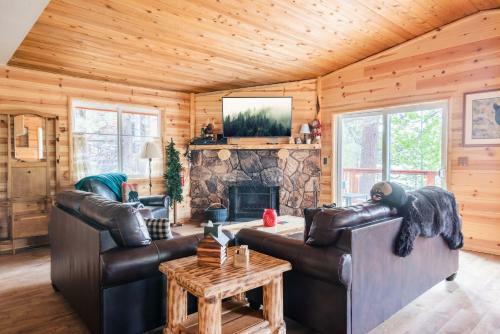 46 - Cove Cabin Cabin