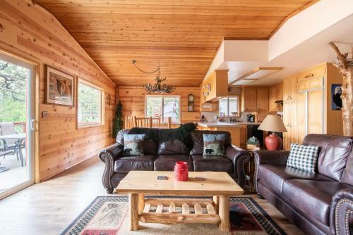 46 - Cove Cabin Cabin