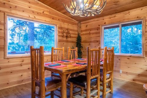 46 - Cove Cabin Cabin