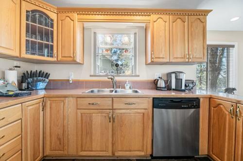 Bb Lake View Lodge