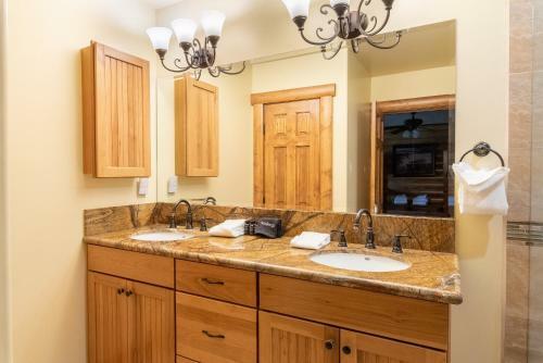 48 - Whispering Pines Lodge Home