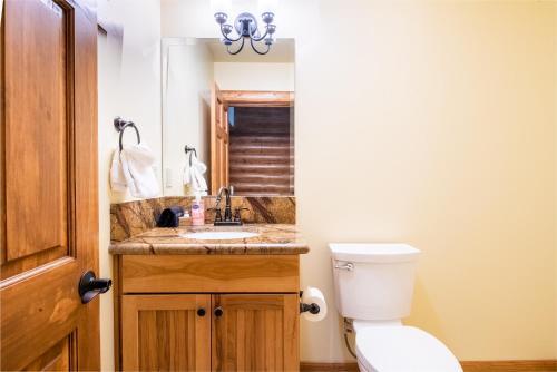 48 - Whispering Pines Lodge Home