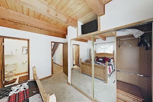 Lodge Siskiyou Oasis
