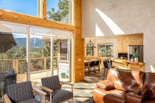 27 - Castle Rock Retreat Home