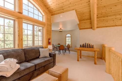 27 - Castle Rock Retreat Home