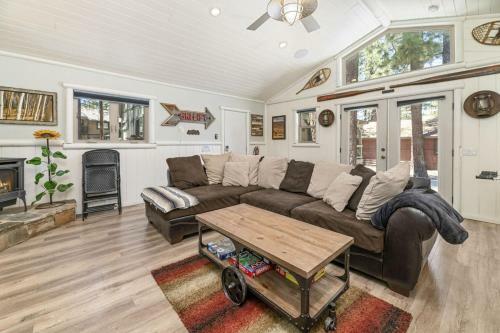 Summit Mountain Lodge