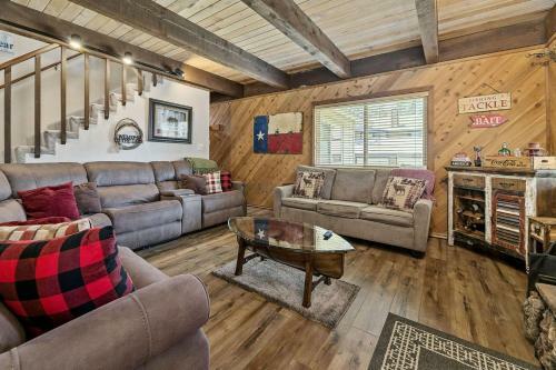 Summit Mountain Lodge