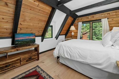 Pond View Cabin