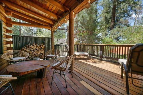 Pond View Cabin