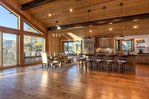 18 - Ponderosa Peak Home
