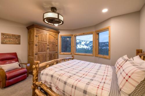 38 - Cooper's Hideaway Home