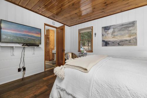 40 - Waterfront Retreat Home