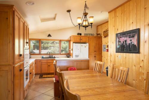 07 - Big Bear Bird's Eye View Home