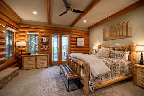 10 - Wild Horse Estate Cabin